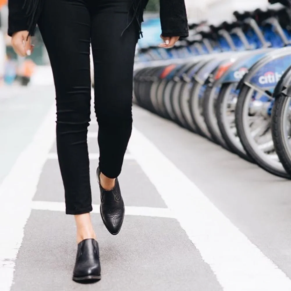 $339 Frye Eleanor Black Leather Western Shootie Everyday Casual Comfy Ankle Boot - Picture 4 of 16